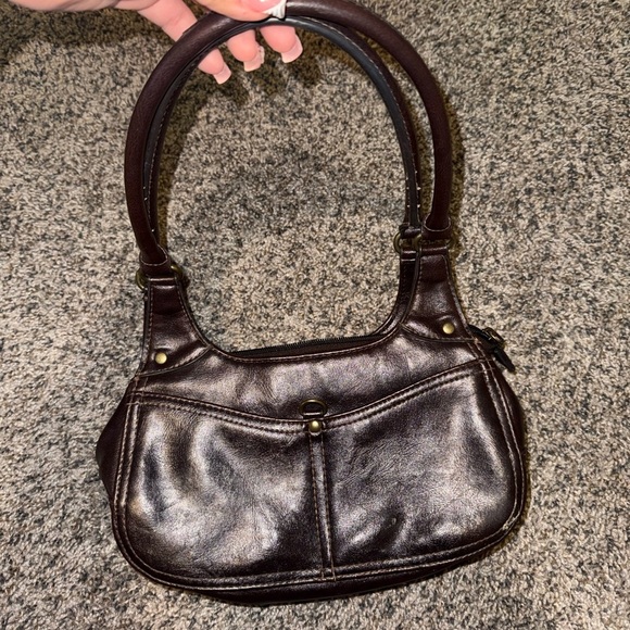 Elegant Chocolate Brown Leather Shoulder Bag - Picture 4 of 4